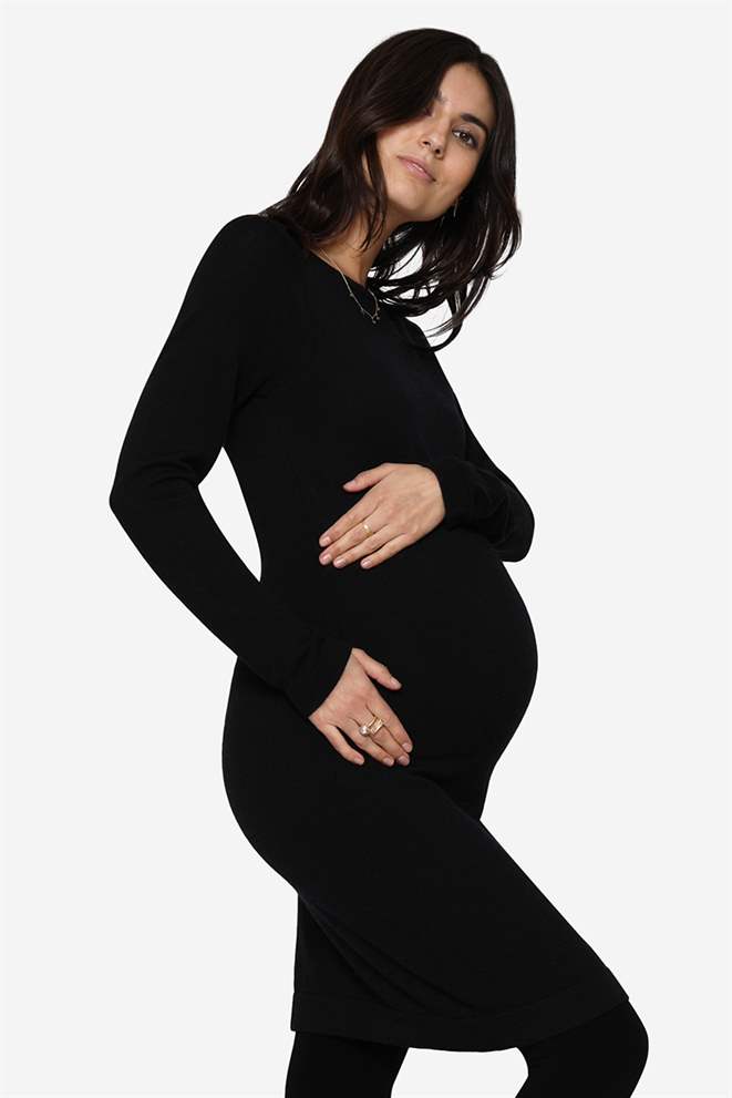 Black breastfeeding dress in Merino Wool - With belly bump