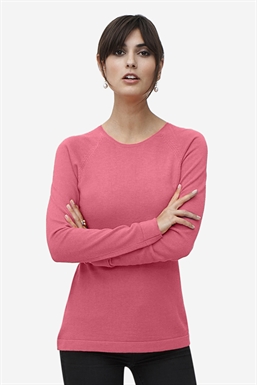 Milker pink nursing sweater in merino wool - Seen from the front